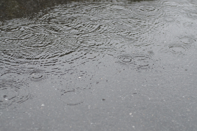 摂津市　雨が降ると外壁塗装工事が中断される理由
